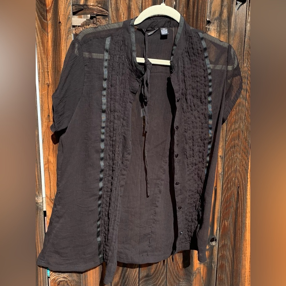 Maurice’s Y2K XXL women’s sheer/see through button up dressy shirt w/tie ribbon.